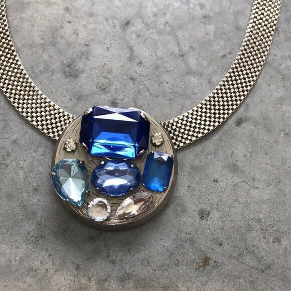 1980s Statement Blue Silver Crystal Stainless Steel Pendant Chainlink Necklace - Picture 5 of 10